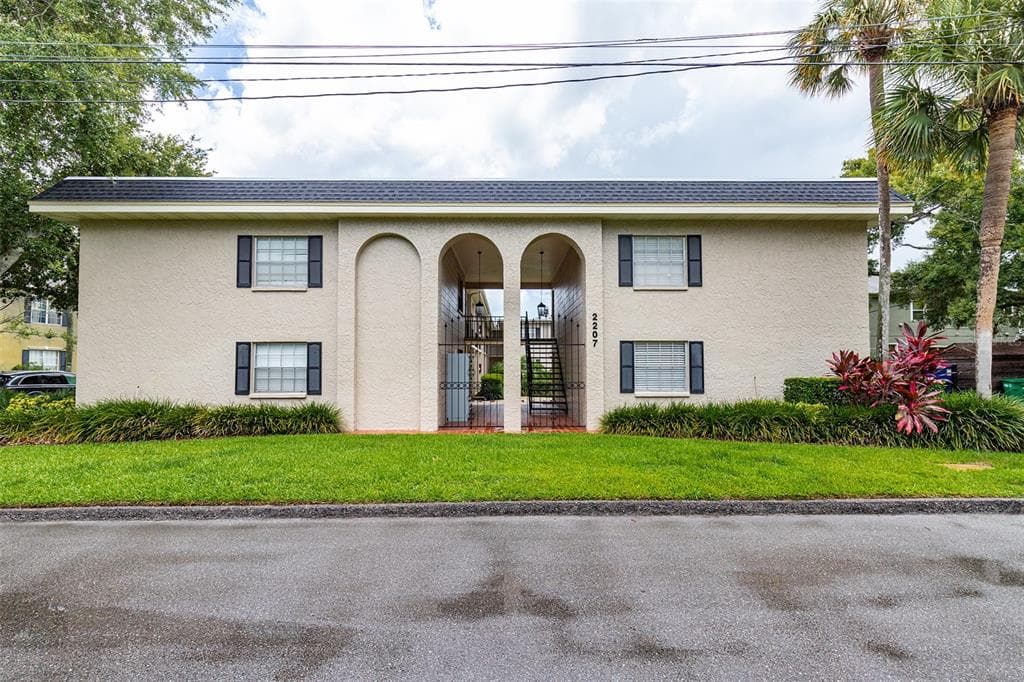 2207 S CAROLINA AVENUE UNIT 19 TAMPA, FL 33629