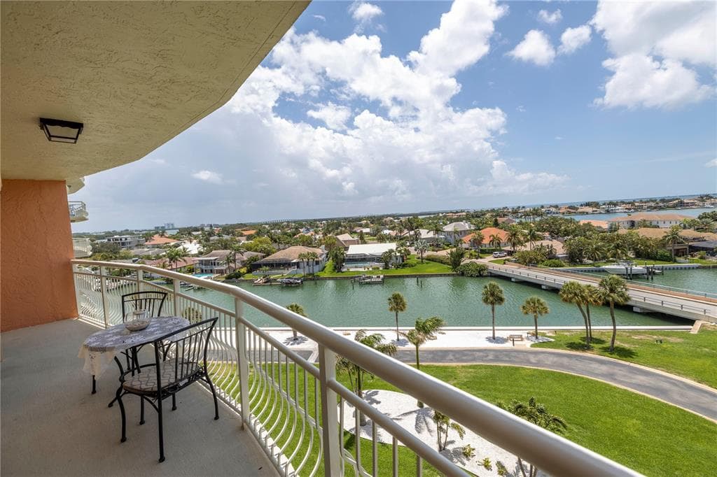 4900 BRITTANY DRIVE S UNIT 708 ST PETERSBURG, FL 33715