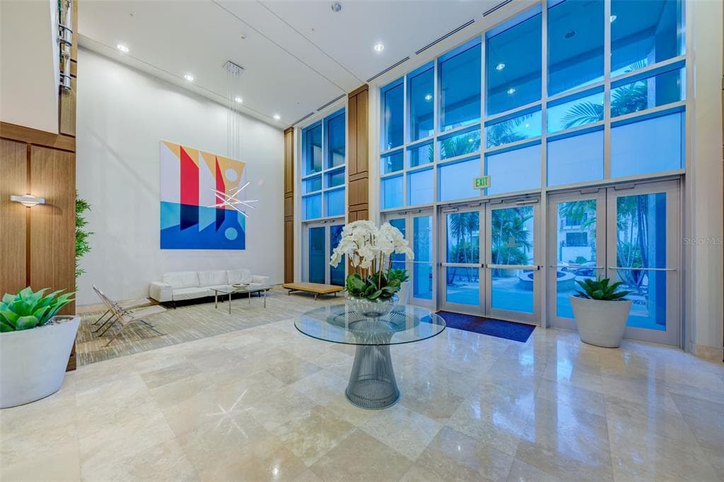 400 4TH AVENUE S UNIT 108 ST PETERSBURG, FL 33701