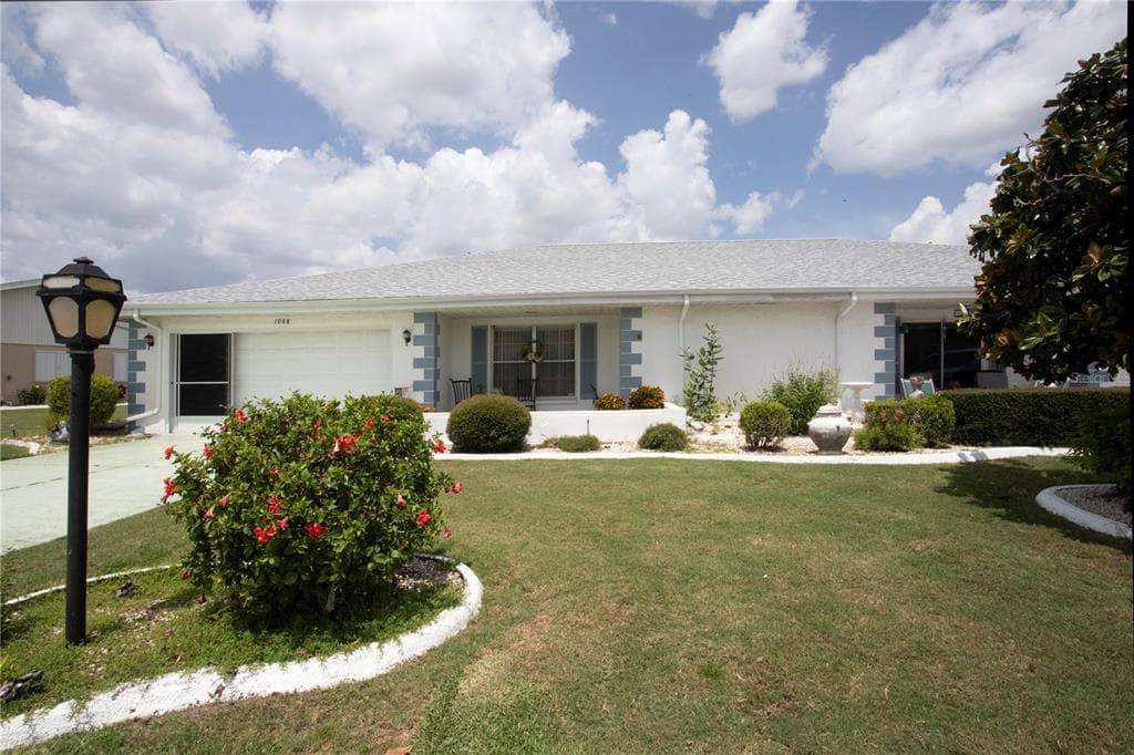 1008 BLUEWATER DRIVE SUN CITY CENTER, FL 33573
