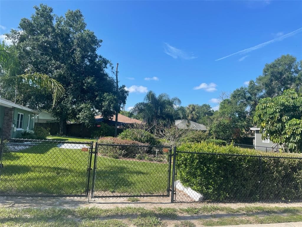 0 E OSBORNE TAMPA, FL 33610