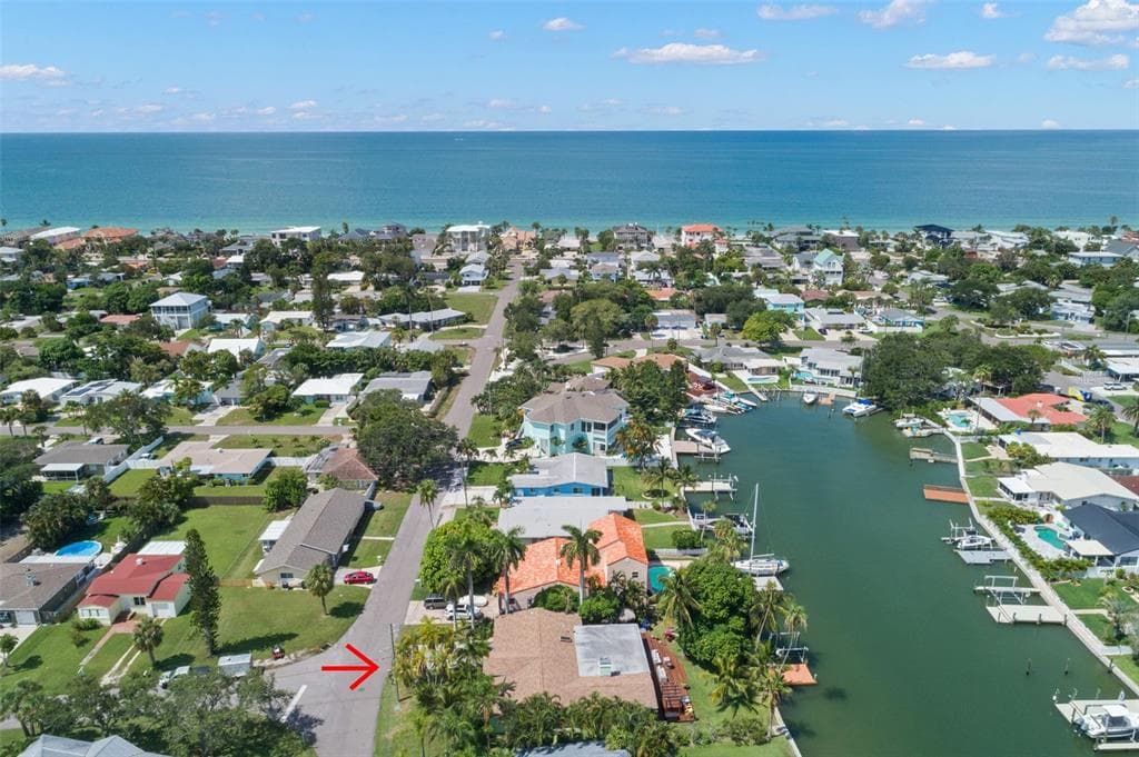 15912 REDINGTON DRIVE REDINGTON BEACH, FL 33708