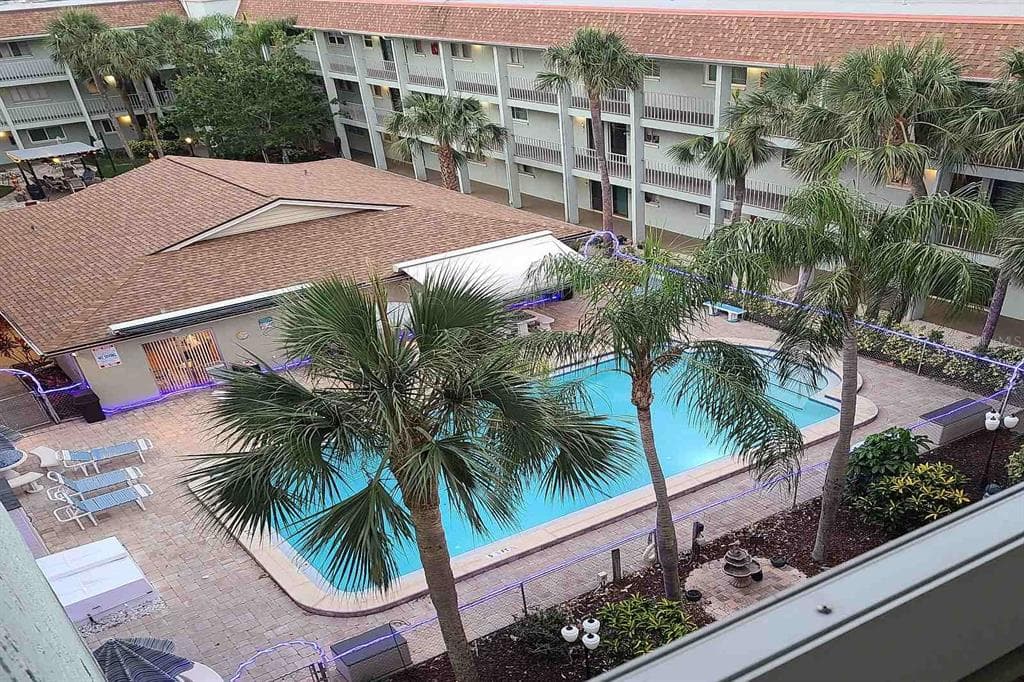 801 83RD AVENUE N UNIT 515 ST PETERSBURG, FL 33702