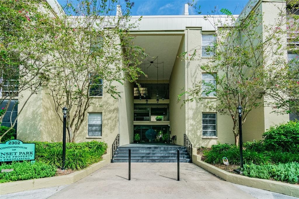 2302 S MANHATTAN AVENUE UNIT 113 TAMPA, FL 33629