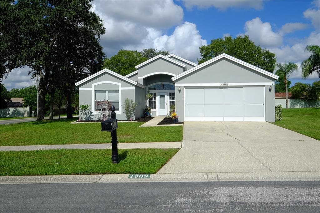 1309 OVERLAND DRIVE
