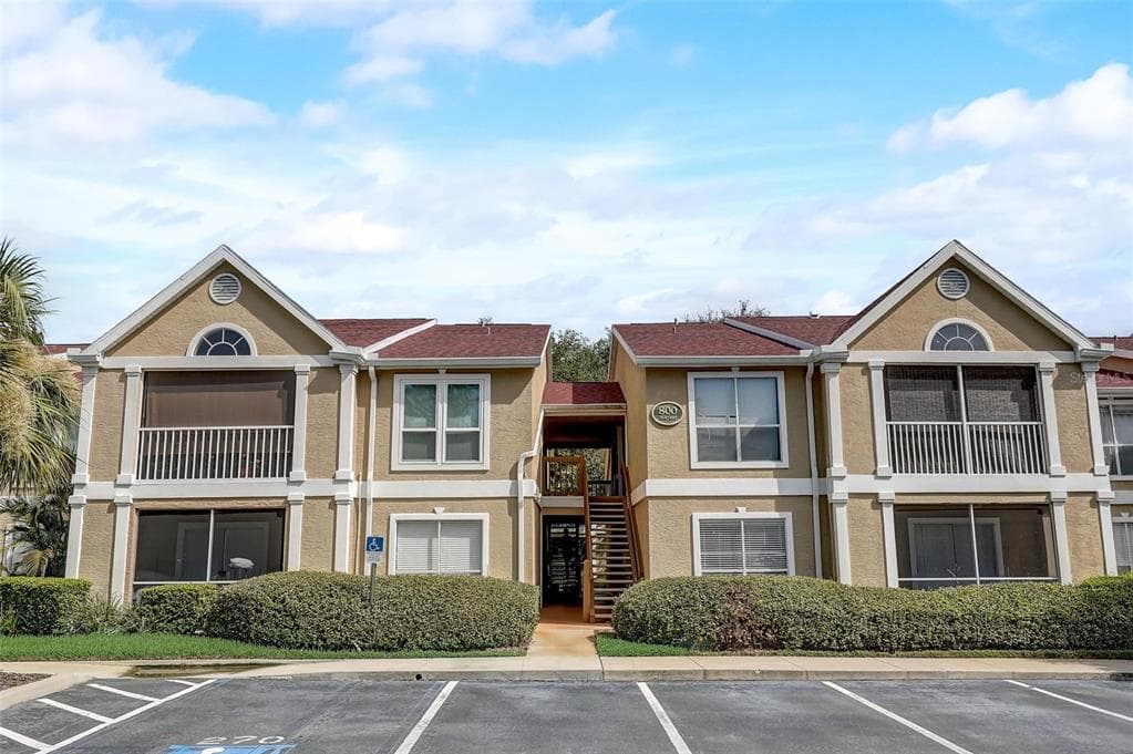 9481 HIGHLAND OAK DRIVE UNIT 814 TAMPA, FL 33647