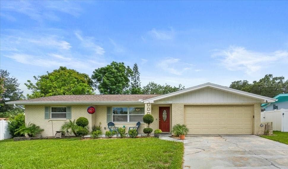 1341 CHESTERFIELD DRIVE CLEARWATER, FL 33756