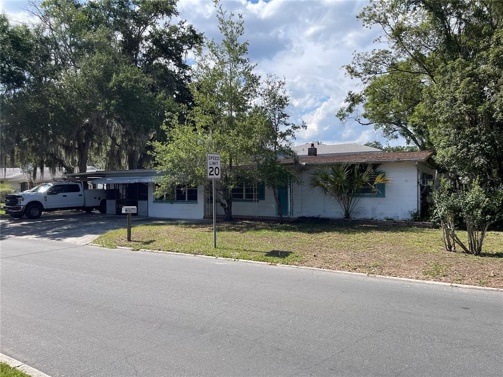 415 W OAK DRIVE LAKELAND, FL 33803