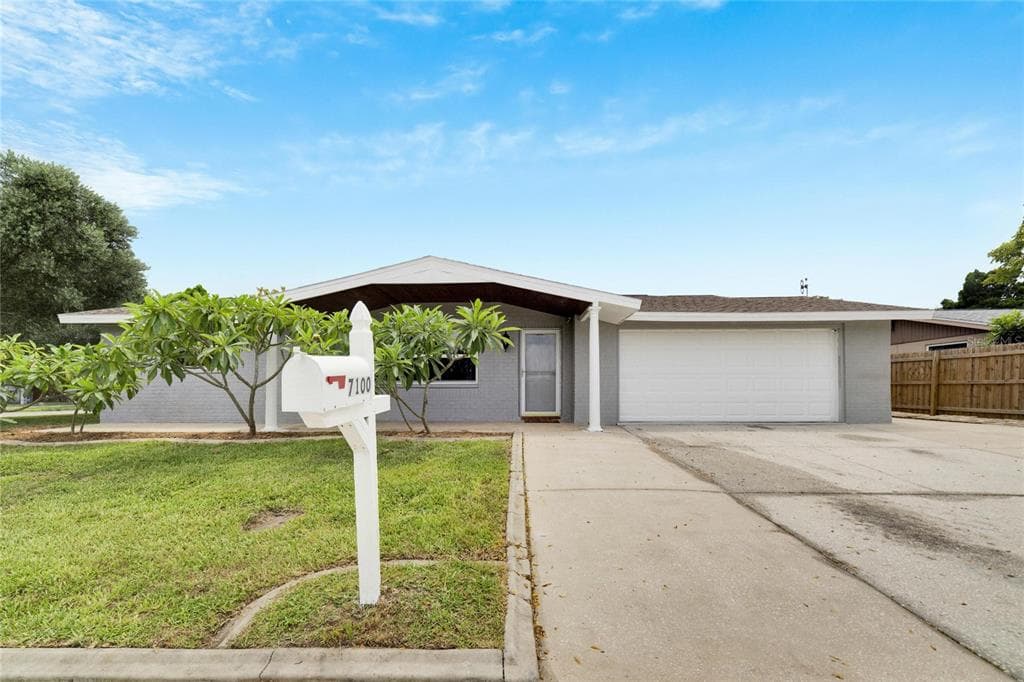7100 MAPLEHURST DRIVE PORT RICHEY, FL 34668