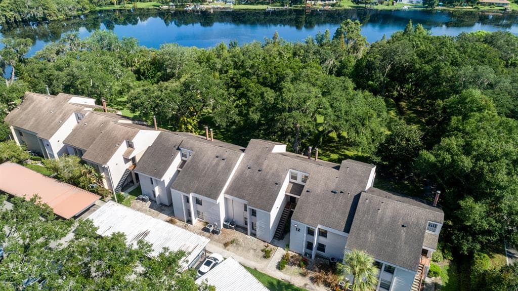 5160 PURITAN CIRCLE UNIT 1204 TAMPA, FL 33617
