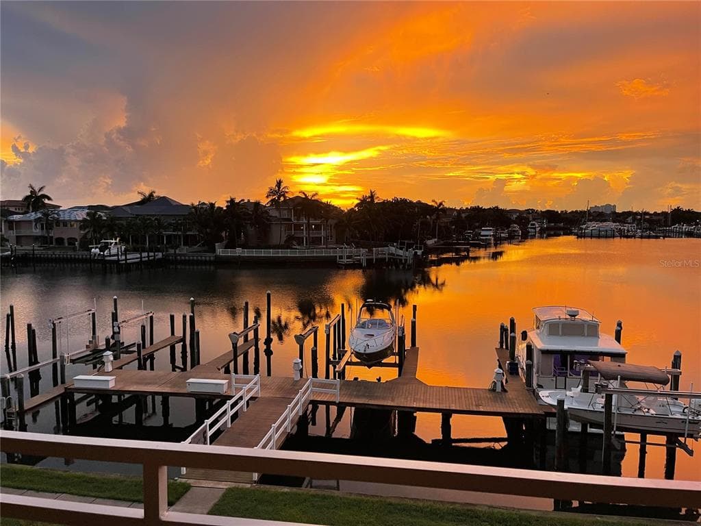 2775 KIPPS COLONY DRIVE UNIT 202 GULFPORT, FL 33707