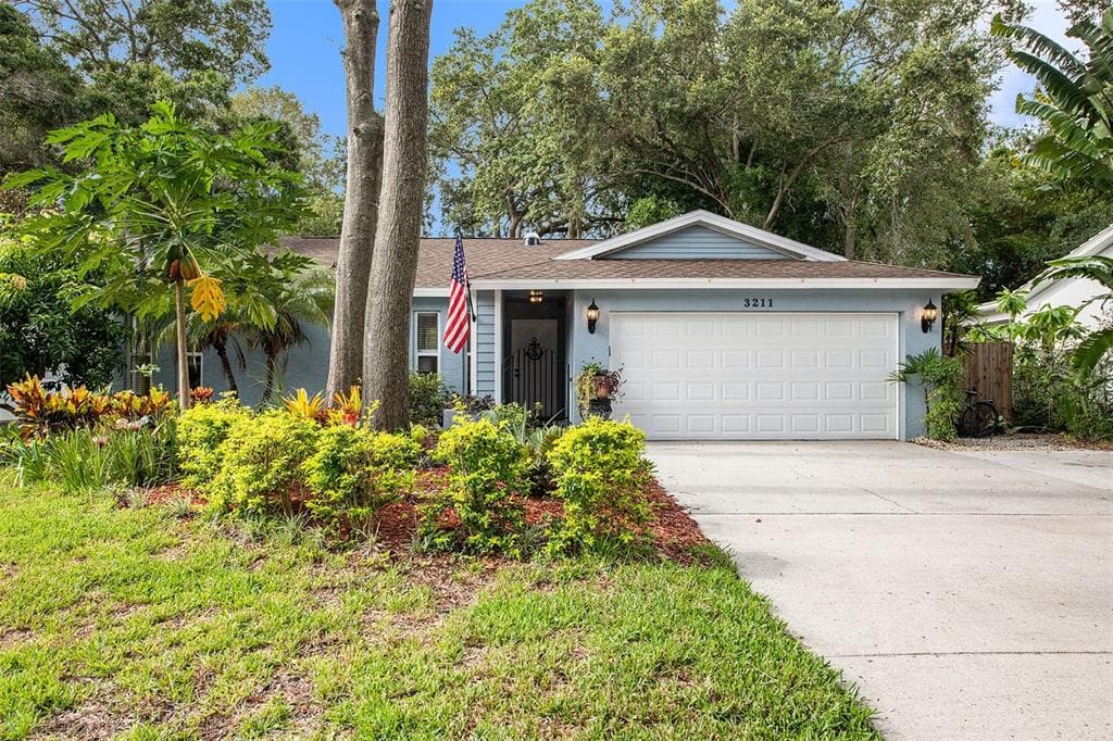3211 COVENTRY N SAFETY HARBOR, FL 34695