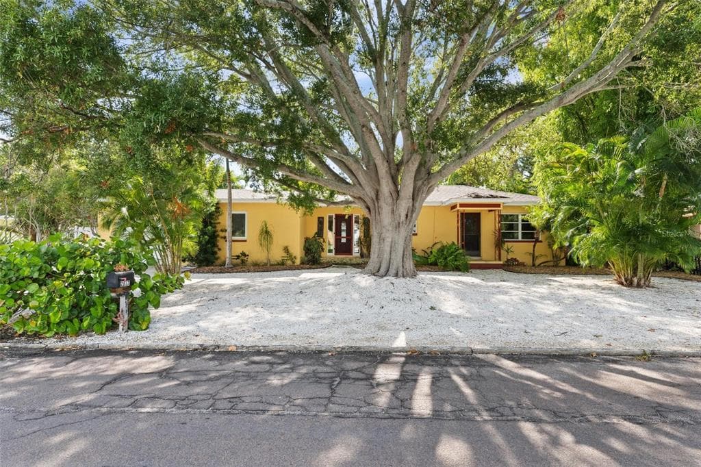 2817 46TH STREET S GULFPORT, FL 33711