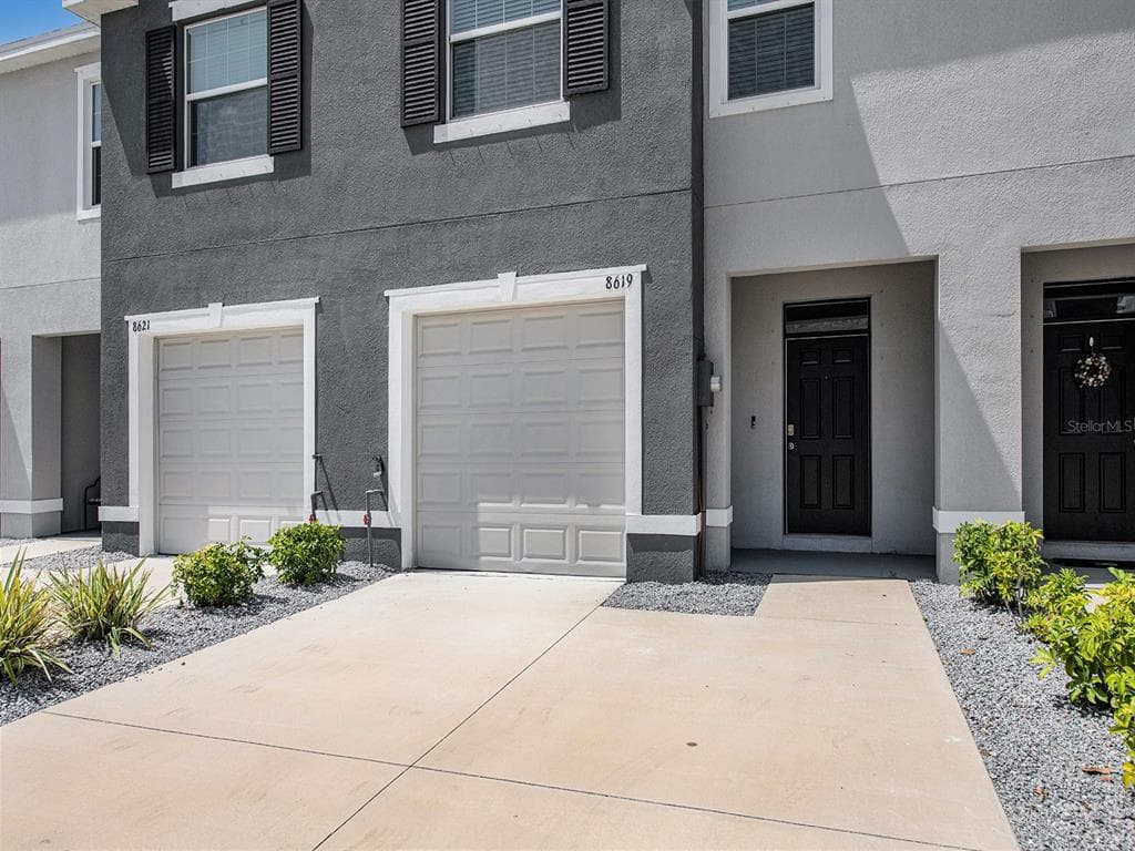 8619 FALLING BLUE PLACE RIVERVIEW, FL 33578