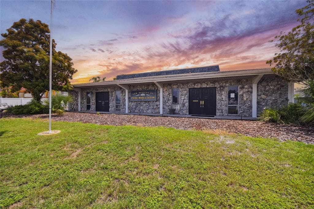 10816 US HIGHWAY 19 PORT RICHEY, FL 34668