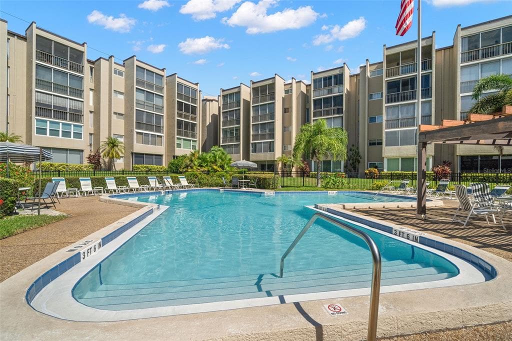 1247 S MARTIN LUTHER KING JR AVENUE UNIT 104 CLEARWATER, FL 33756