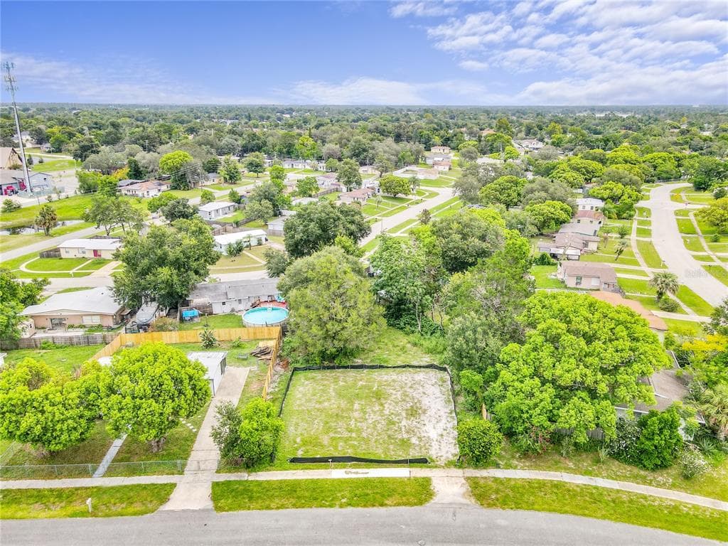 1718 HAVERHILL DRIVE DELTONA, FL 32725