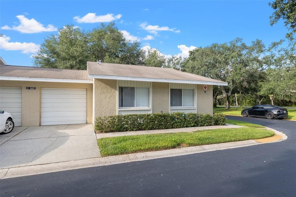 1660 CAPE ANN AVENUE NE UNIT 4 ST PETERSBURG, FL 33702
