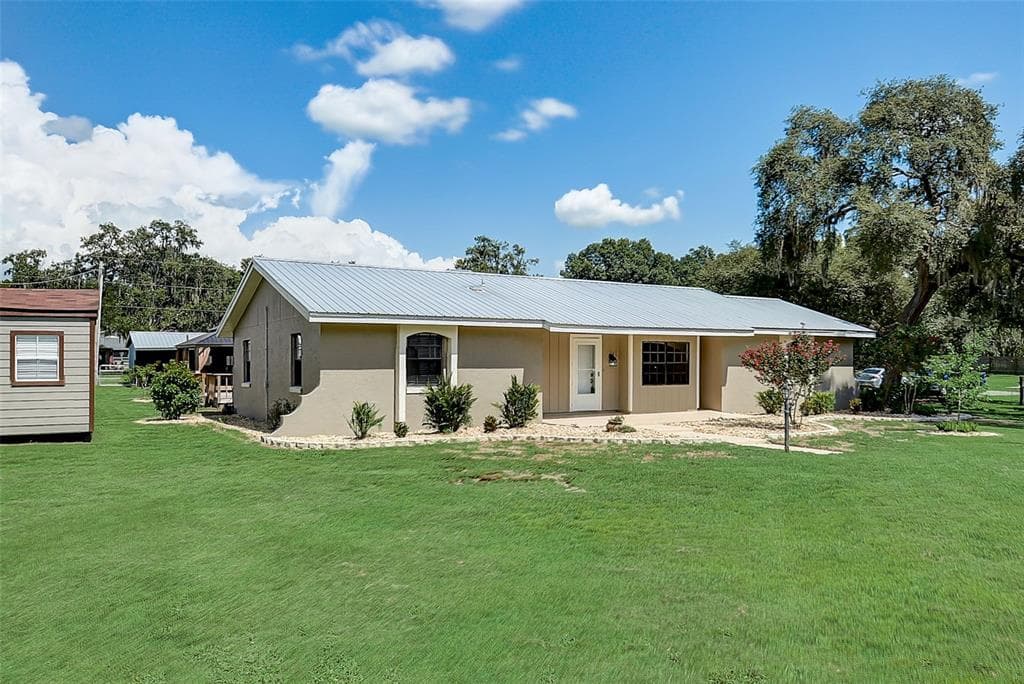 11330 FORT KING ROAD DADE CITY, FL 33525
