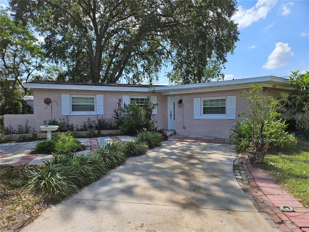 10626 N 25TH STREET TAMPA, FL 33612