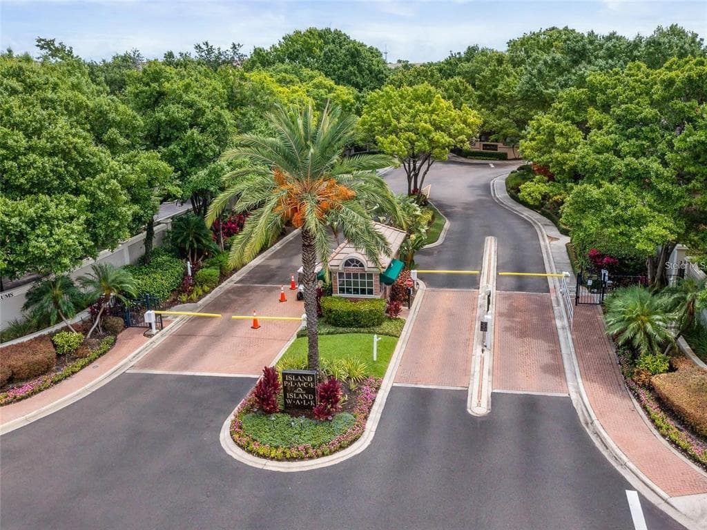 736 CORAL REEF DRIVE TAMPA, FL 33602