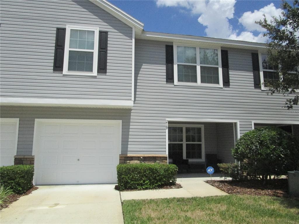 219 WOODKNOLL PLACE VALRICO, FL 33594