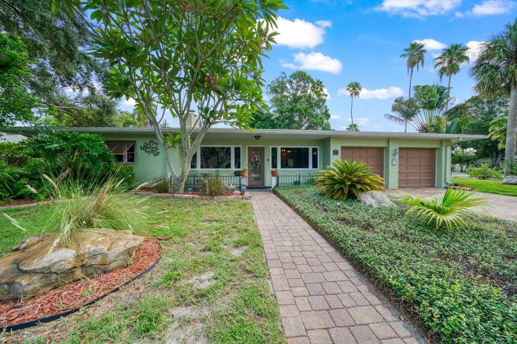 101 OSCEOLA ROAD BELLEAIR, FL 33756