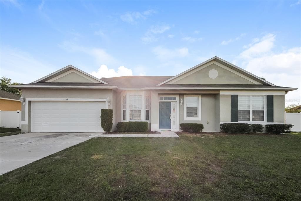 2704 PEARL COURT KISSIMMEE, FL 34743