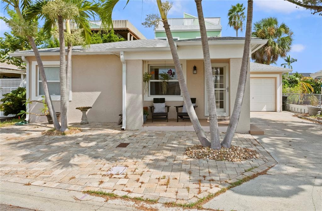 634 180TH AVENUE E REDINGTON SHORES, FL 33708