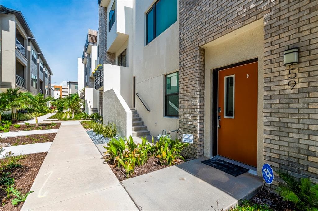 2511 N GRADY AVENUE UNIT 59 TAMPA, FL 33607