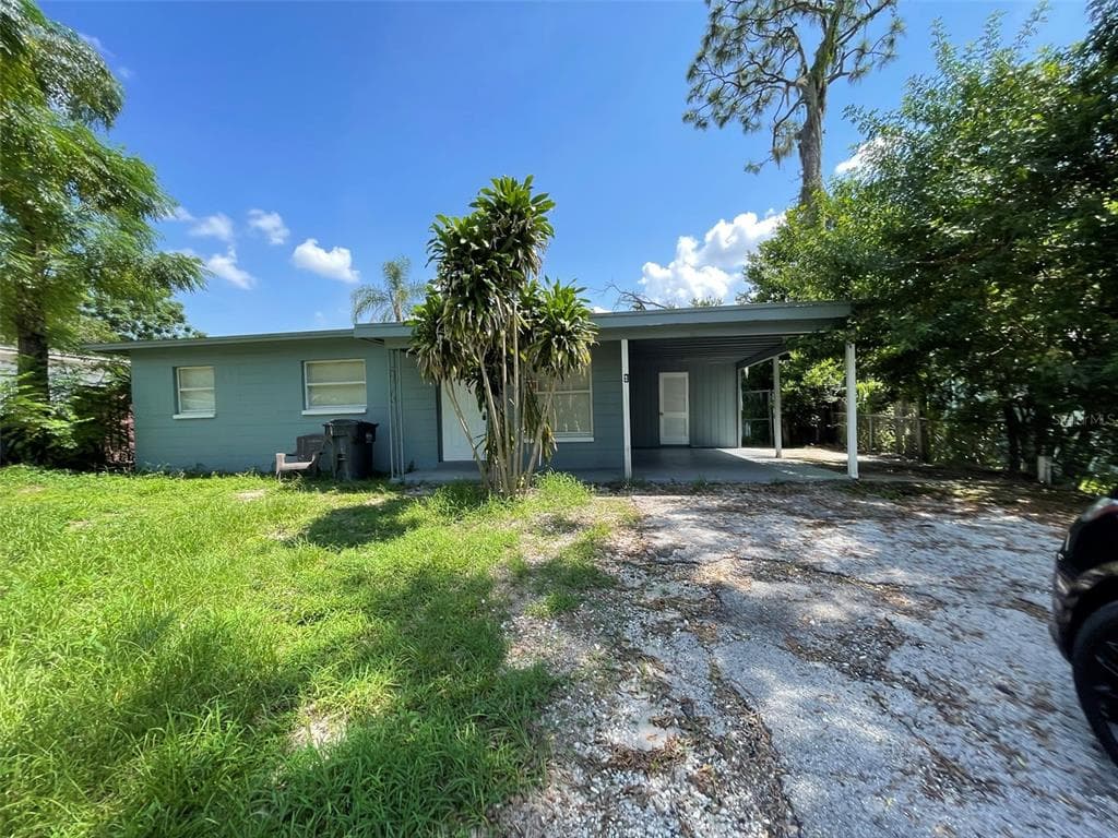 7011 TAMARACK DRIVE TAMPA, FL 33637