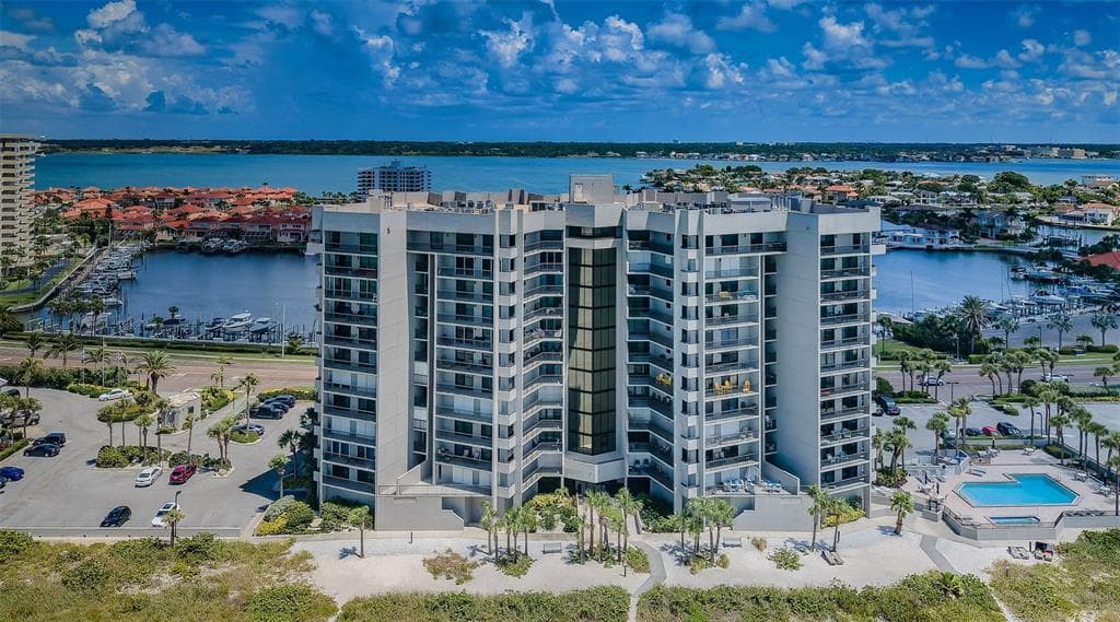 1660 GULF BOULEVARD UNIT 401 CLEARWATER, FL 33767