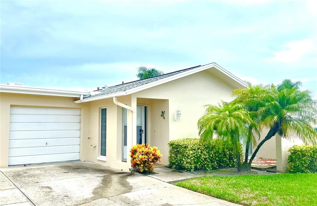 2828 HIGHLANDS BOULEVARD Unit "D" PALM HARBOR, FL 34684