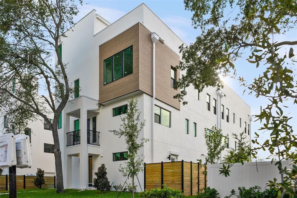 308 15TH STREET N ST PETERSBURG, FL 33705