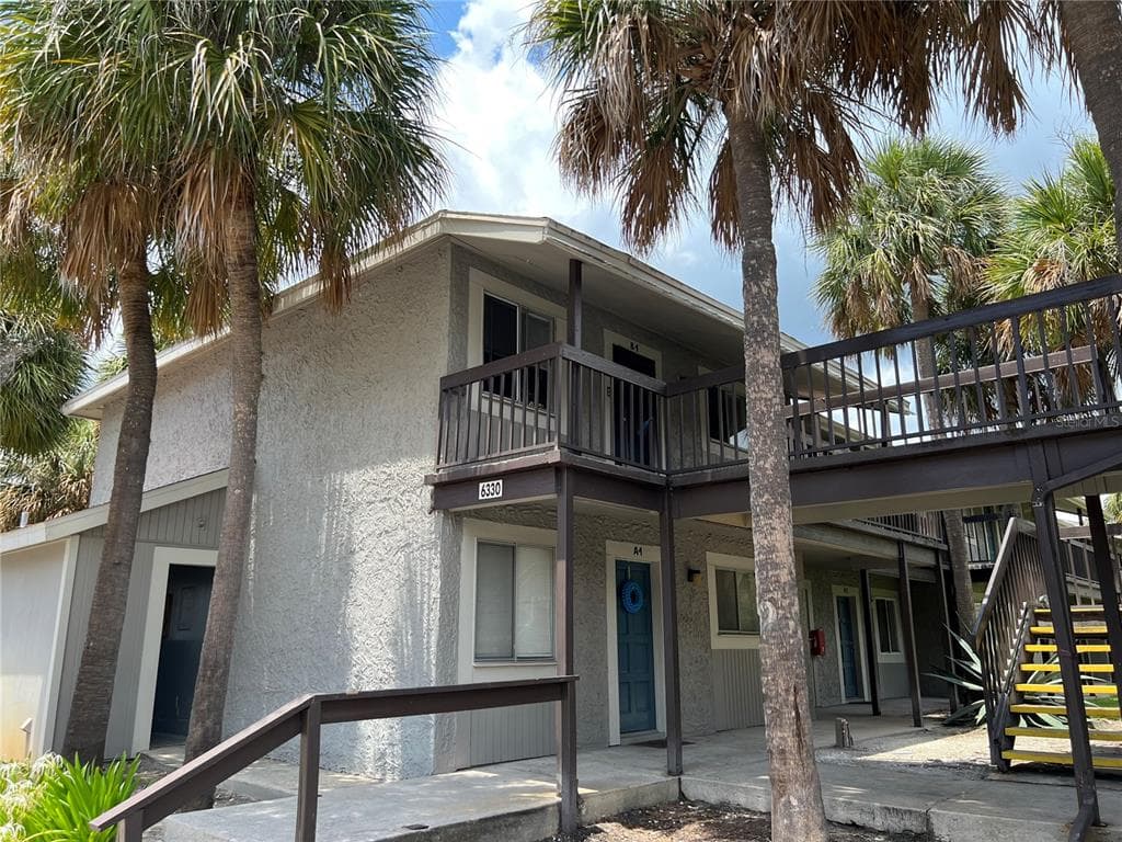 6330 NEWTOWN CIRCLE UNIT 30B1 TAMPA, FL 33615