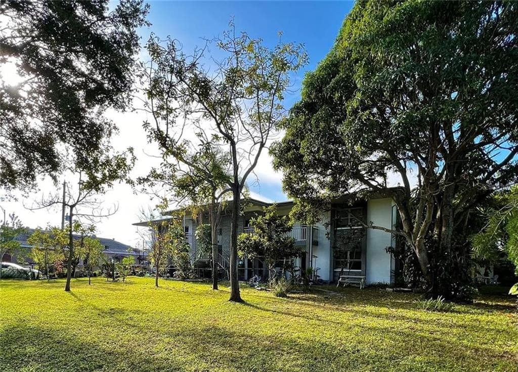 116 SW JEFFERSON CIRCLE N UNIT 3 ST PETERSBURG, FL 33703
