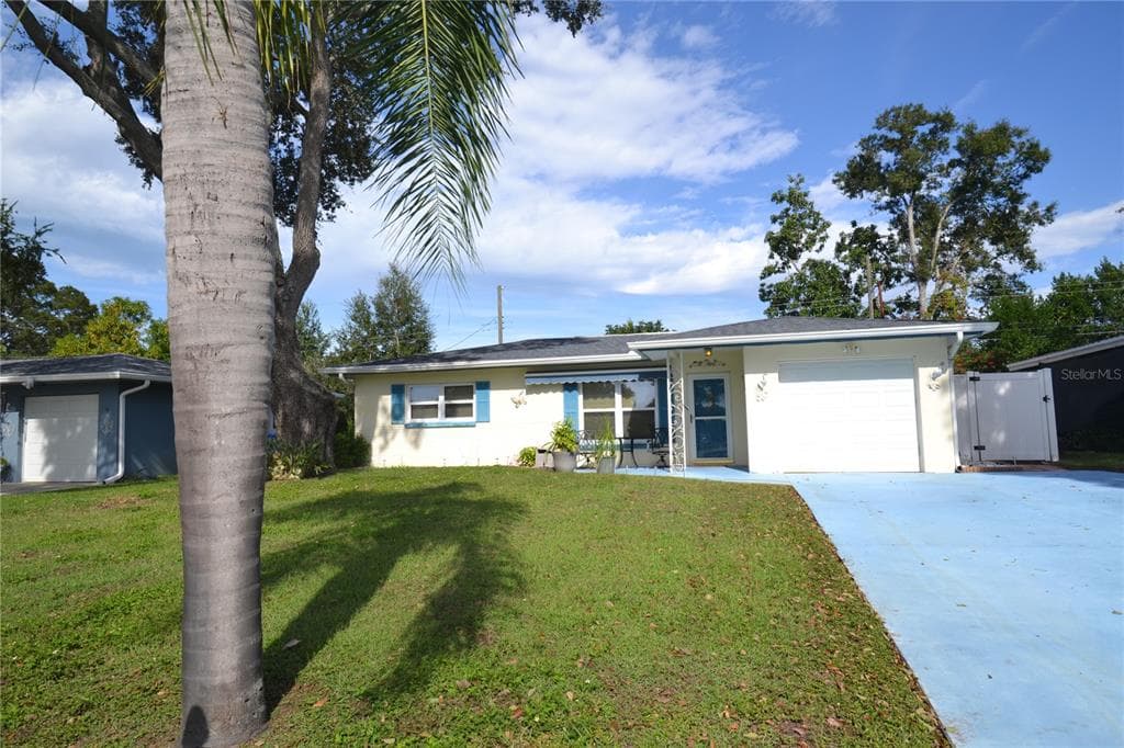 1712 SUFFOLK DRIVE CLEARWATER, FL 33756