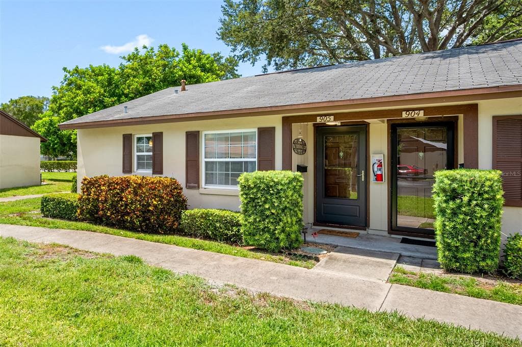 4215 E BAY DRIVE UNIT 905 CLEARWATER, FL 33764
