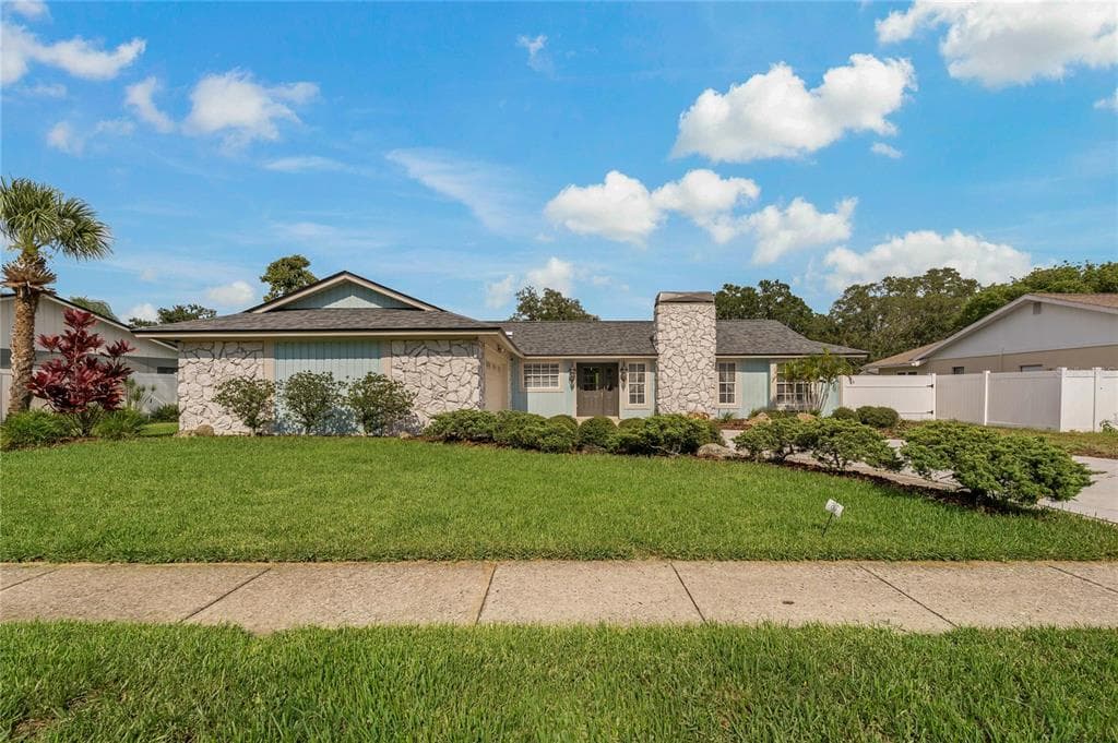 863 RUSTIC OAKS DRIVE PALM HARBOR, FL 34684
