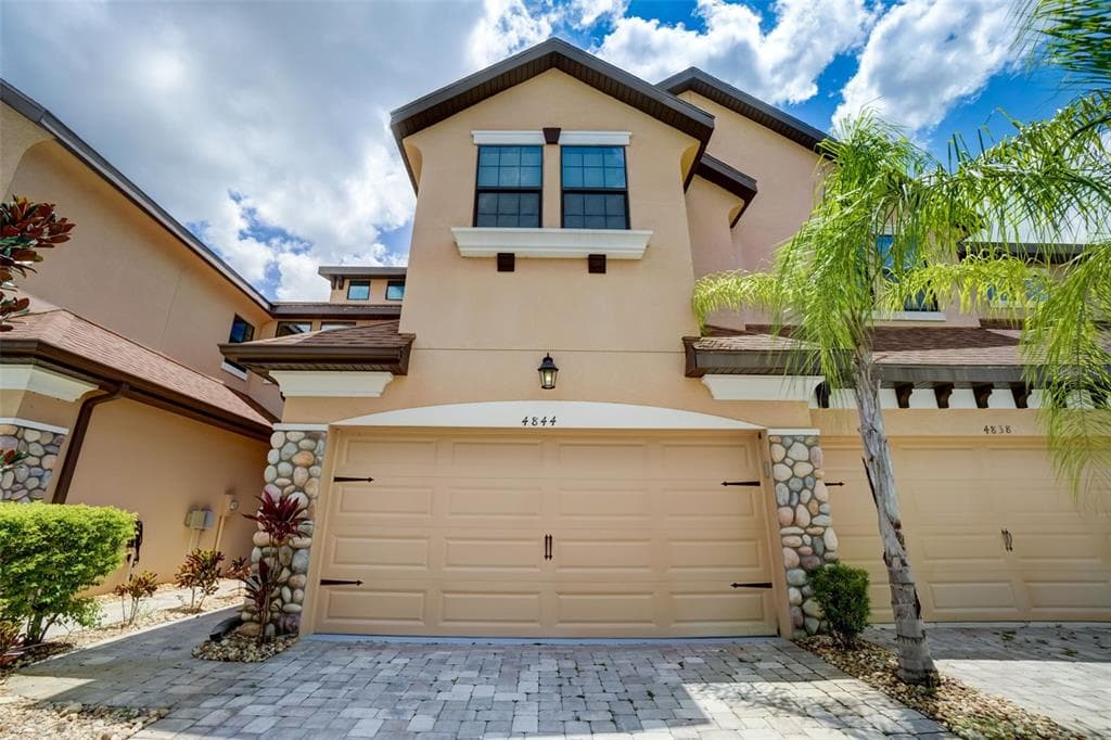 4844 WANDERING WAY WESLEY CHAPEL, FL 33544
