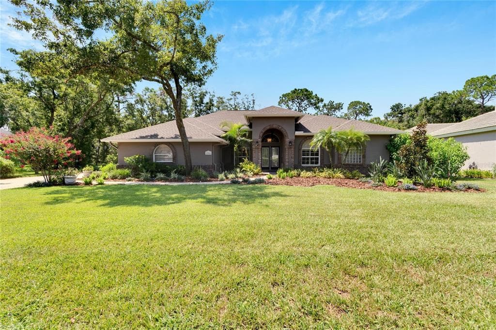 2504 CLUBHOUSE DR PLANT CITY, FL 33566