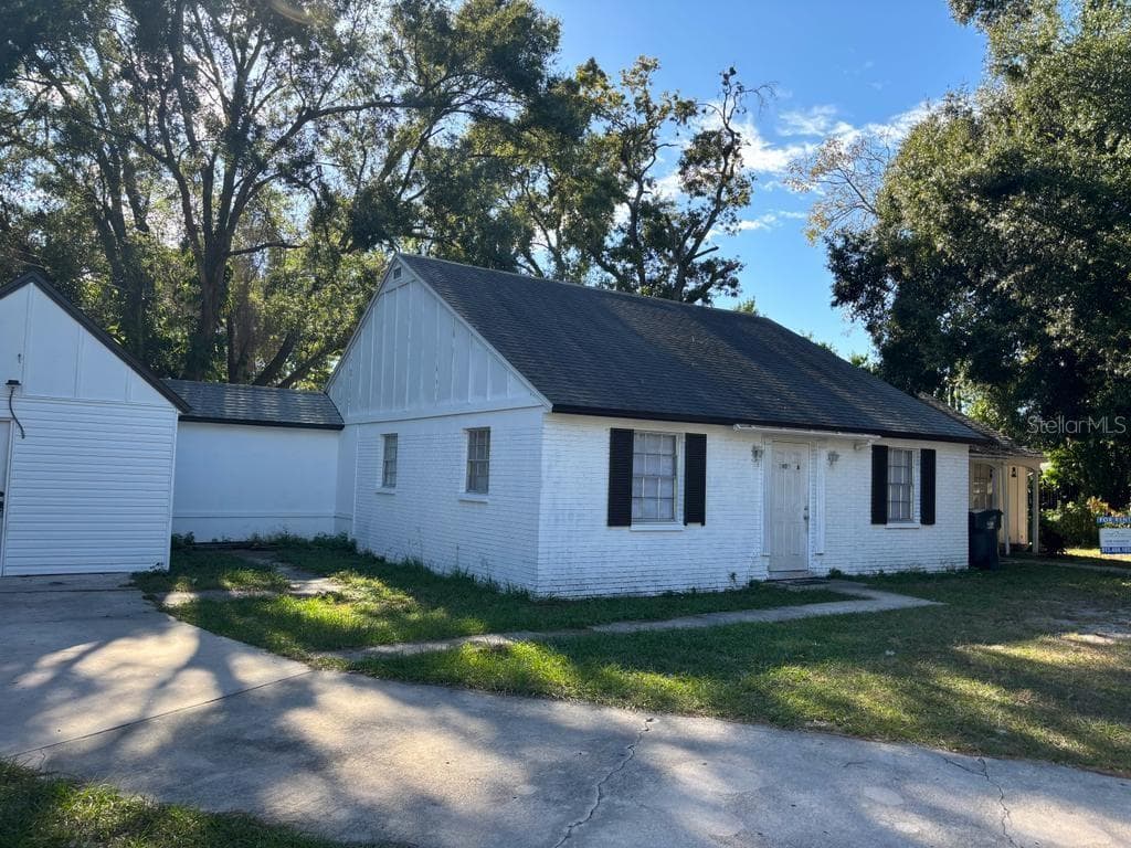 1403 COLLEGE PARK LANE TAMPA, FL 33612