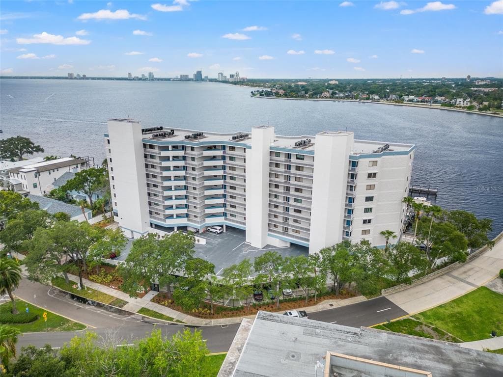 2 ADALIA AVENUE UNIT 303 TAMPA, FL 33606