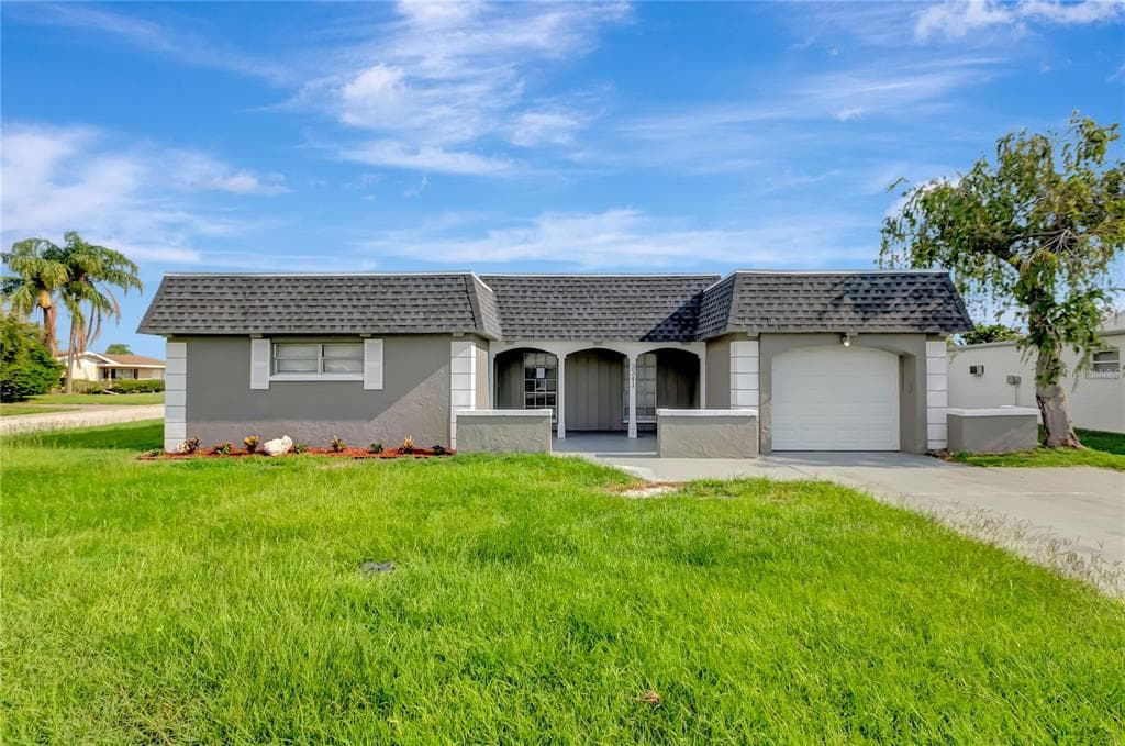 3341 MARSHFIELD DRIVE HOLIDAY, FL 34691