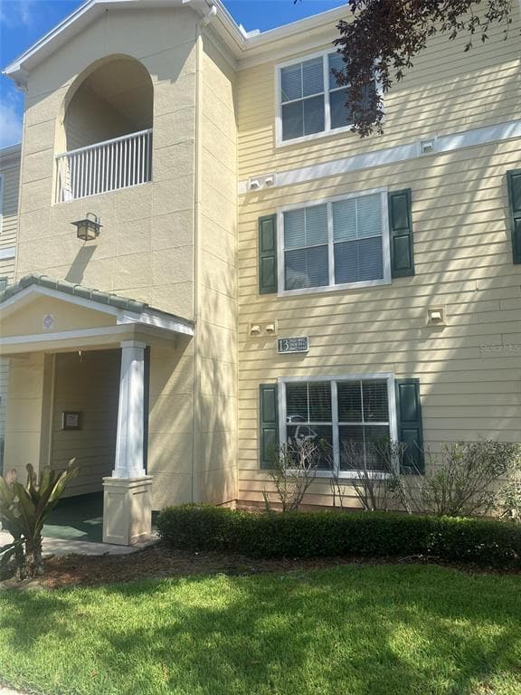 18428 BRIDLE CLUB DR TAMPA, FL 33647
