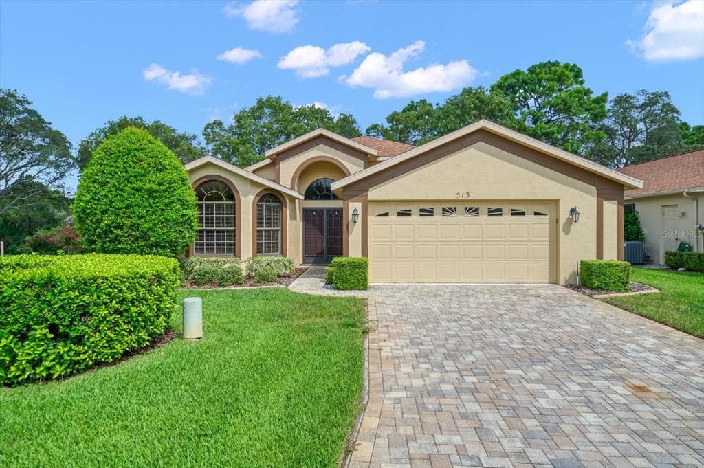 513 BENT OAK COURT SPRING HILL, FL 34609