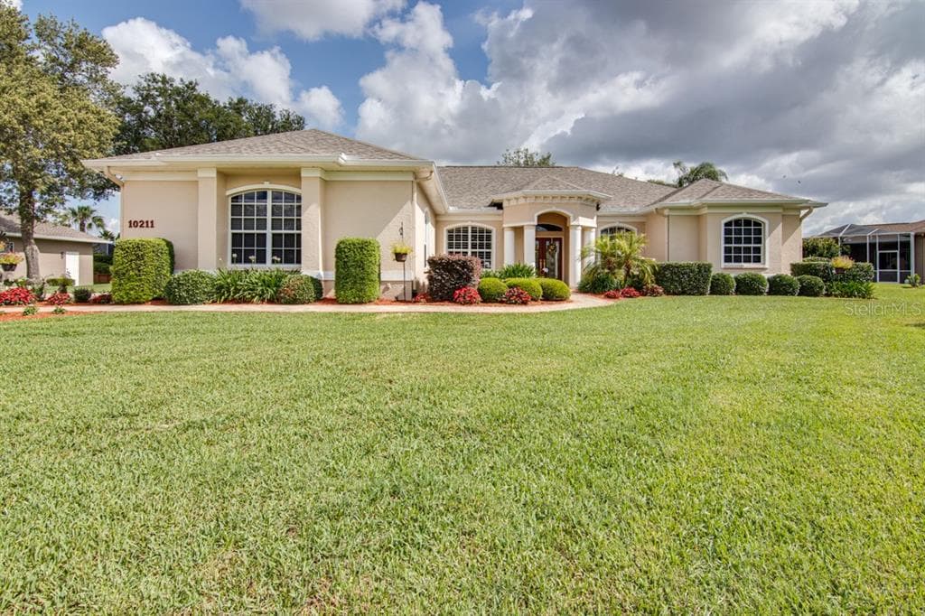 10211 RIDGE TOP LOOP WEEKI WACHEE, FL 34613