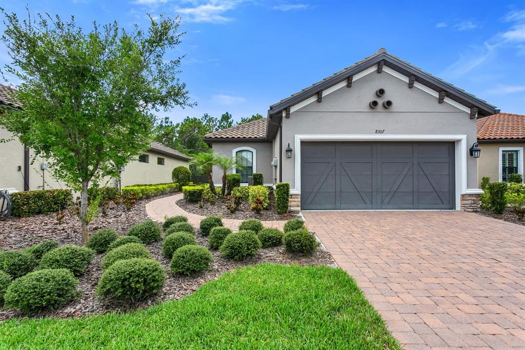 8307 ALBERATA VISTA DRIVE TAMPA, FL 33647
