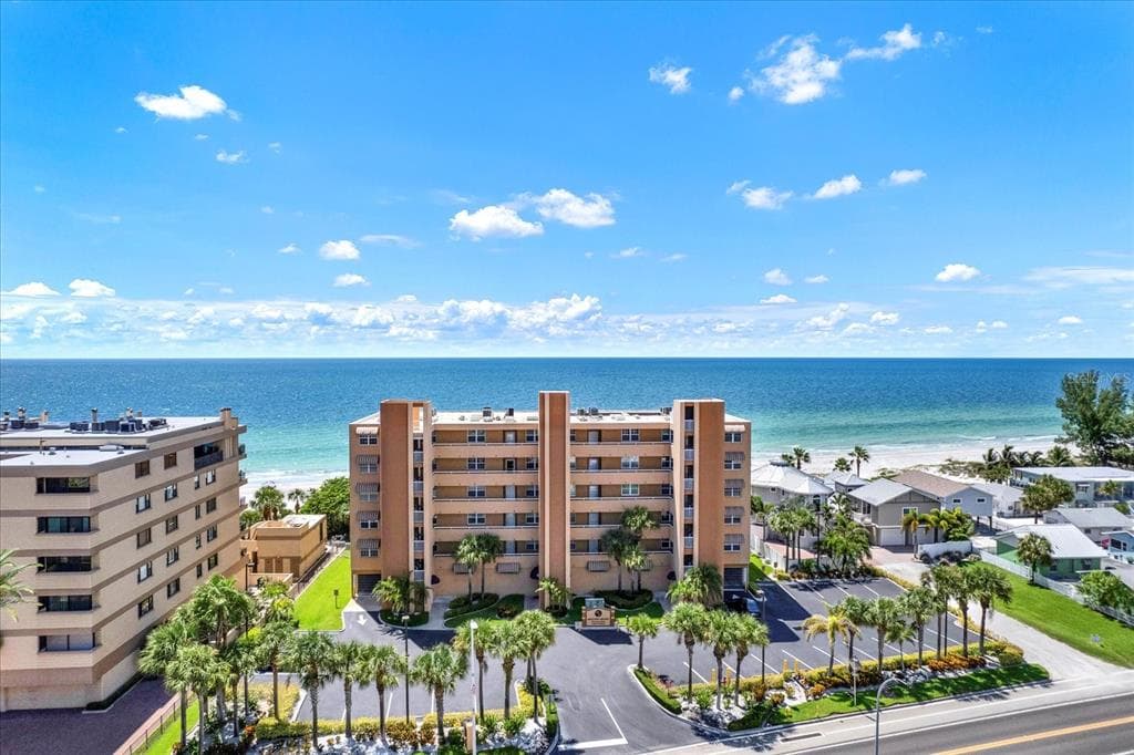 19710 GULF BOULEVARD UNIT 304 INDIAN SHORES, FL 33785