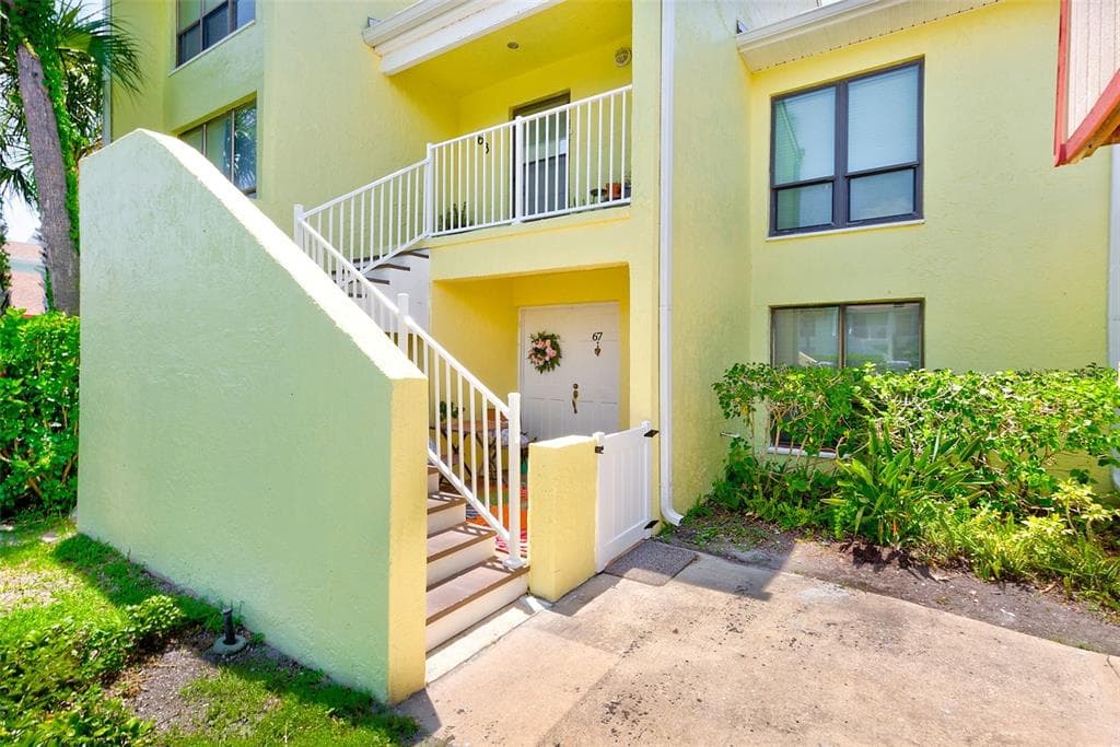 1 WINDRUSH BOULEVARD UNIT 67 INDIAN ROCKS BEACH, FL 33785